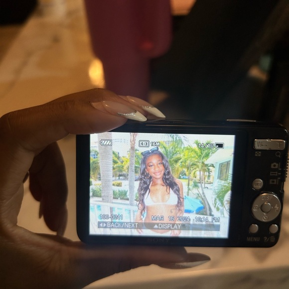 Sony Cyber-shot Dsc-w650! comes with charger, SD card adaptor, and SD card. - Picture 3 of 6